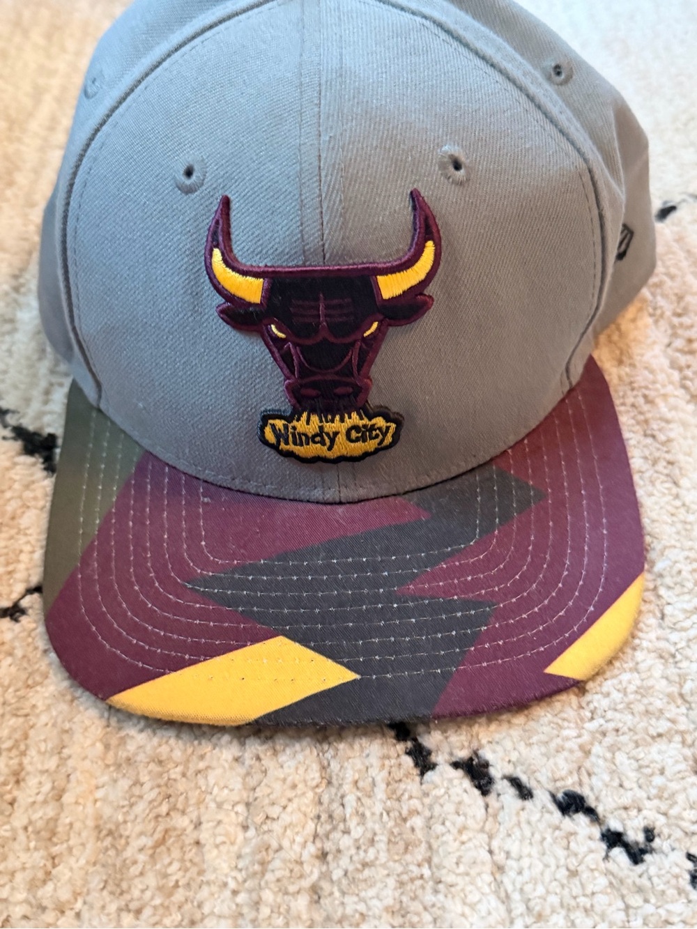 New Era Chicago Bulls Windy City 9FIFTY YOUTH Snapback Hat Gray Camo Brim NBA Ca
